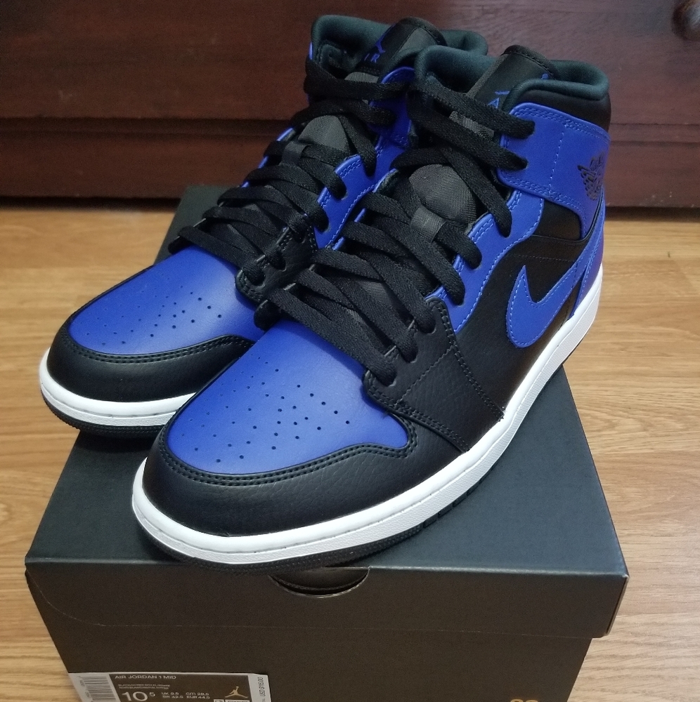 (SOLD) Jordan 1 Mid Hyper Royal